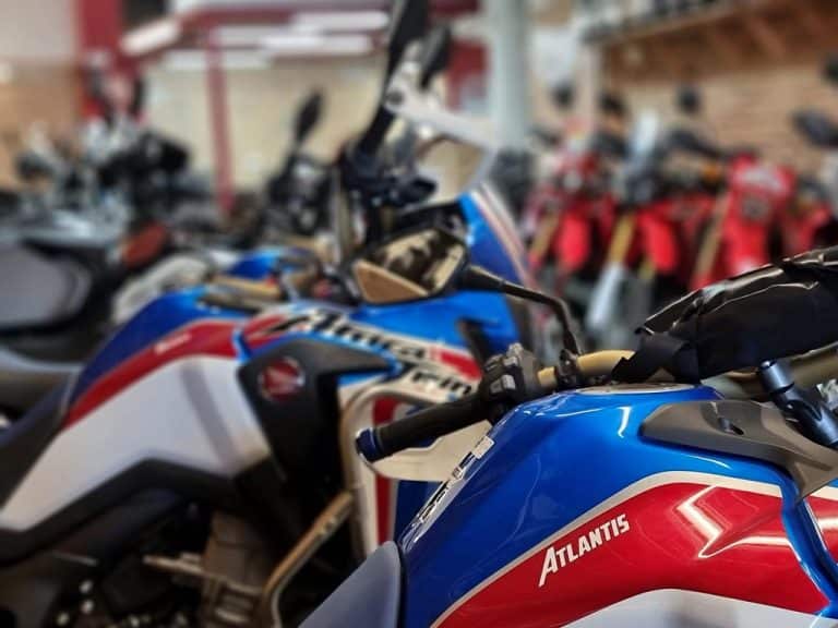 pau-travel-moto-motos-atlantis-moto-1024